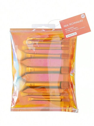 Real Techniques طقم فرشاة ماكياج ذو 9 قطع الرحالة من ريال تكنيكس، مناسب لتطبيق مستحضرات السائلة والكريمية والبودرة للعيون والأساس والكونسيلر والأحمر والتبرير، أحجام السفر، هدية لملء الجوارب
