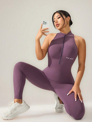 SHEIN Sport Gameset منصفة تنكرية مع هدب، ملابس علوية جملة مطبوعة عليه حروف ، بسوستة وإزار نصفي مناسبة للياقة البدنية اليومية بسروال