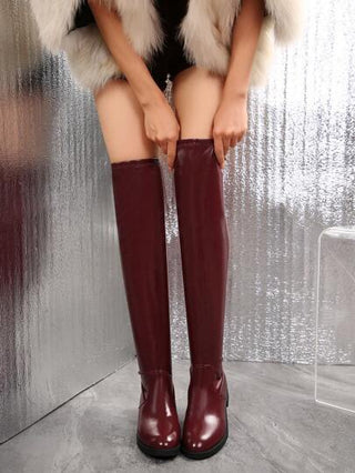 فستان أسود عصري، بوت فارس شتوية موديل 2024 شائعة الطراز مع إبزيم حزام، بوت بريطانية كلاسيكية ناعمة وفوق الركبة, بني للنساء