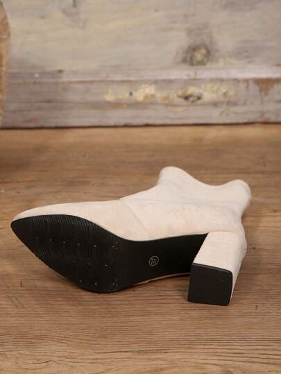 بوت نسائية ذات كعب سميك وأصبع قدم مدبب، بوت الكاحل الموضة ذات مرونة، مثالية مع الفستان