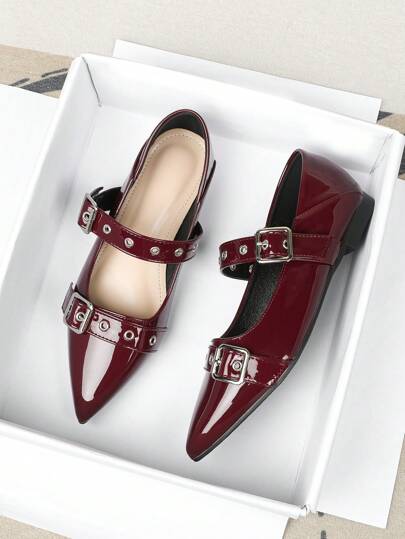 أحذية أوكسفورد حريمي أحذية نسائية بكعب منخفض ذات رؤوس مدببة باللونين الأسود والأحمر والبوردو، مناسبة للارتداء اليومي ، الخريف / الصيف 2025، صناعة جلد ناعم منخفض القاع للمقاسات الكبيرة من 41 إلى 43