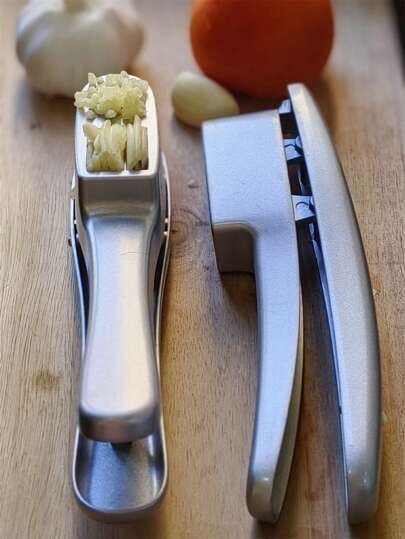 قطعة واحدة من مكبس الثوم متعدد الوظائف من سبيكة الألومنيوم، مكبس لهريس الثوم وعصير الثوم، أداة منزلية صغيرة للطهي، مناسبة لعصر عصير الزنجبيل وسحق الثوم والشواء والطهي في الأماكن المفتوحة