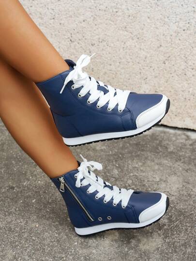 بوت كاجوال نسائية من الدانتيل و السوستة في المنتصف وصولًا إلى منتصف الساق ذات طراز جديد لعام 2024، أسلوب الترفيه و الجامعة