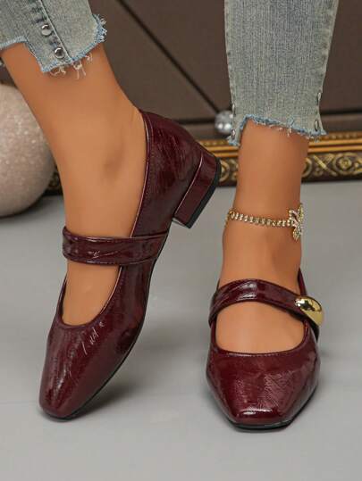 أحذية Mary Jane السوداء ذات المظهر البالييه مقاس كبير، قاعدة منخفضة، حزام الكاحل، إبزيم مزدوج، أحذية عمل minimalist، أحذية لوفر بأصابع مربعة، أحذية مدرسية متعددة الاستخدامات، ديكور معدني، أكسفورد فستان أنيق مريح، أحذية سويدية مسطحة ذات كعب ضخم منخفض