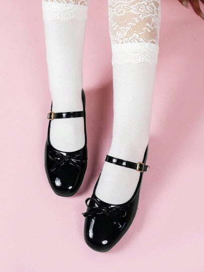 أحذية أوكسفورد حريمي أحذية ماري جين كلاسيكية مسطحة للنساء ذات أربطة إبزيم وعقدة، تصميم أنيق خفيف الوزن متعدد الاستخدامات أسلوب أكسفورد كاجوال بكعب سميك منخفض بطراز ريترو أوروبي بريطاني