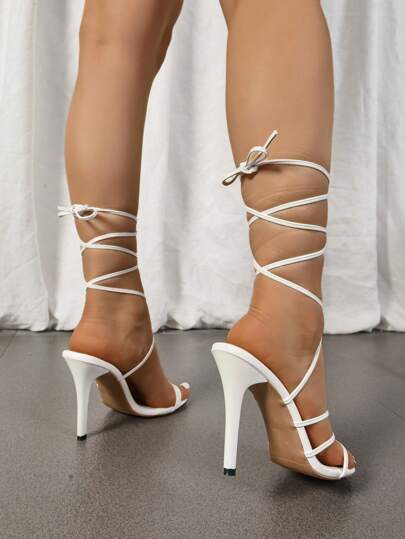 صنادل بكعب عالي لون نسائي جديد ذات حجم كبير، رباط إغلاق مريح، قاعدة رقيقة وكعب متوازن، صنادل رسمية للنساء