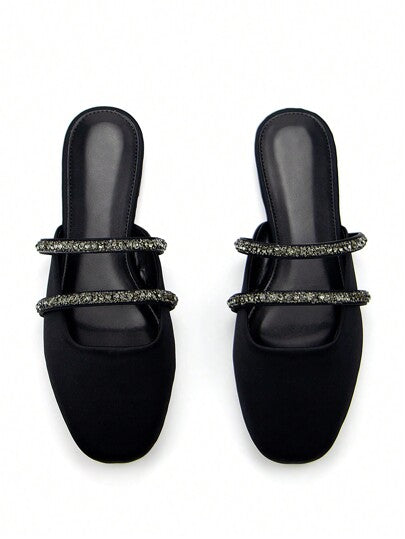 أحذية سهلة الارتداء مزينة برباط الراين بنمط أنيق من نسيج ليكرا أسود براس مدبب للنساء، مناسبة للارتداء اليومي والحفلات.