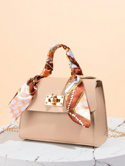 حقيبة تسوق مزينة بوشاح بسيط وأنيق للموضة الكاجوال