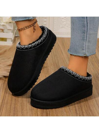 أحذية صوفية شبه جزمة شتوية2024 ذات نعل سميك دافئ من القطيفة بدون كعب ذات إصبع مغلق جديدة للتجارة الخارجية