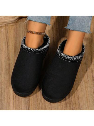 أحذية صوفية شبه جزمة شتوية2024 ذات نعل سميك دافئ من القطيفة بدون كعب ذات إصبع مغلق جديدة للتجارة الخارجية