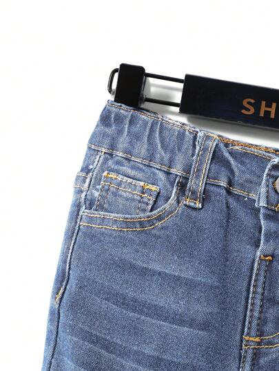 SHEIN زي واحد للفتى الصغير, بنطلون جينز ذو تصميم غسيل داكن مريح ومنعش لون أزرق، بخاصية المطاطية للارتداء اليومي والعودة إلى المدرسة