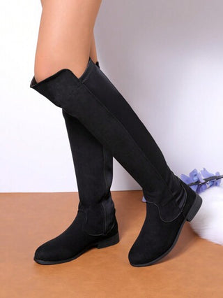 بوت نسائي إصدار جديد خريف/شتاء 2025، جزمة مسطحة بسحاب جانبي، جزمة أعلى الركبة ذو تمدد وشفافية من الليكرا