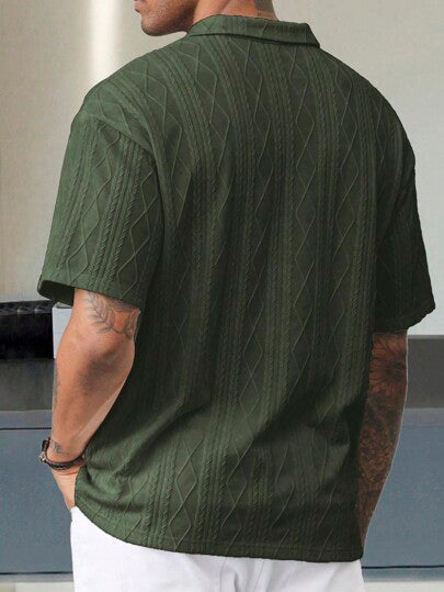 Manfinity Homme قميص بولو قصير الأكمام للرجال، تصميم هندسي بقوام ، ملائم للارتداء اليومي