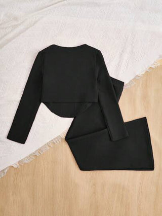 girls-sets مجموعة رياضية لمراهقة تتكون من ملابس علوية طويلة بياقة طاقم ذات لون أحادي وبنطال ذو ساق واسعة من النسيج المحبوك