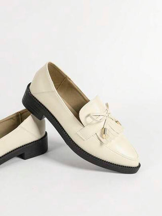 أحذية أوكسفورد حريمي CUCCOO CURVES أحذية أكسفورد ذات لون أسود ذات رقبة واسعة ذات كعب قطري منخفض وطرف مدبب، مع كشكشة وفيونكة وأسلوب بريطاني للنساء لجميع المواسم