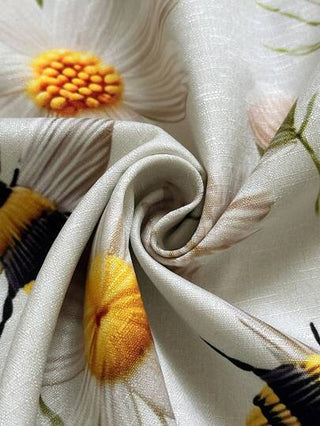 قميص سيدات كاجوال بطباعة نقشة الزهور والنحل مع تفاصيل أزرار