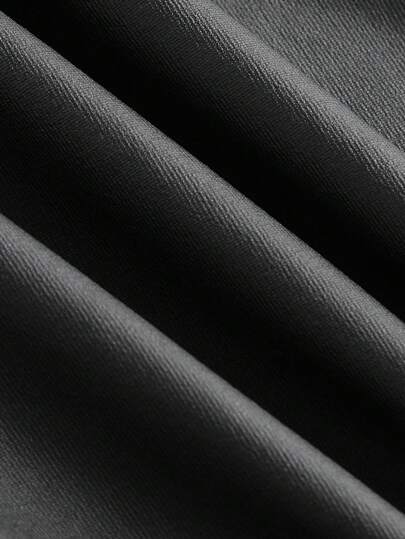 SHEIN EZwear جمبسوت حريمي قطعة واحدة من جلد البي يو الأسود مرن مزودة بسحاب أمامي