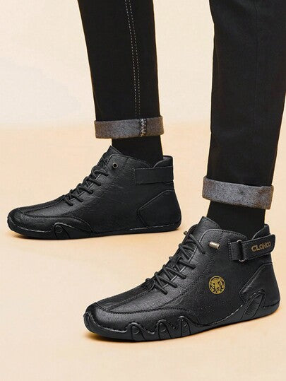 CLOHOO بوت كاحل للرجال بتصميم أخطبوط ناعم طرف القدم وقشرة ناعمة من علامة تجارية CLOHOO اليدوية المصنوعة ، بوت ركوب جلدية عالية الكاحل للرجال