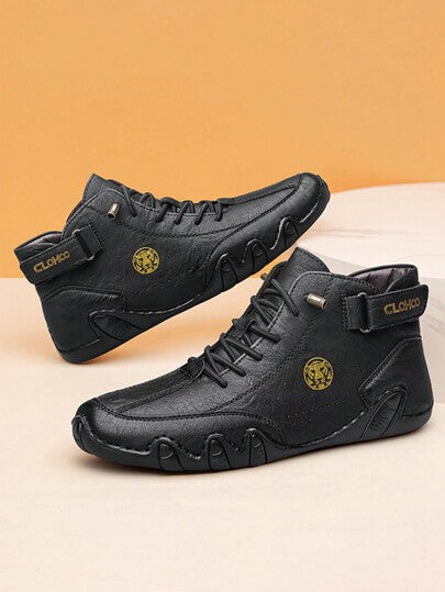 CLOHOO بوت كاحل للرجال بتصميم أخطبوط ناعم طرف القدم وقشرة ناعمة من علامة تجارية CLOHOO اليدوية المصنوعة ، بوت ركوب جلدية عالية الكاحل للرجال