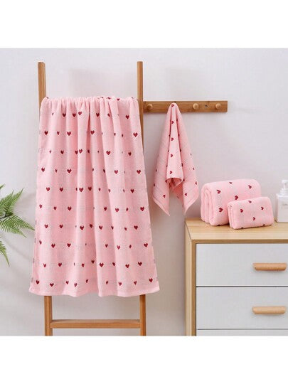مجموعة منشفة واحدة ذات نمط قلب ومكونة من قطعتين (منشفة حمام + منشفة يد) - مجموعة حمام لينة وماصة بدون رائحة، منشفة يد واحدة (34*75سم) ومنشفة حمام واحدة (70*140سم)، مناسبة لاستخدام الأزواج والعائلات وكهدية عيد الحب