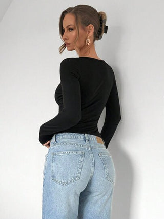 Chiquease ملابس علوية طويل الأكمام بلون أحادي ذو حافة غير متماثلة، موضة بسيطة للارتداء اليومي العادي، ملابس علوية أساسي طويل الأكمام، ملابس علوية أسود طويل الأكمام، ملابس علوية نسائي طويل الأكمام، ملابس علوية أسود طويل الأكمام للنساء في فصل الخريف