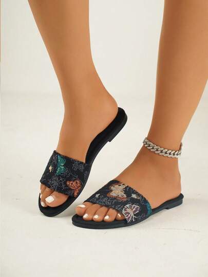 صنادل قماش للسيدات، صنادل صيفية جديدة بحزام عشوائي بتصميم تطريز فراشة ، صنادل شاطئ مبطّنة مريحة للاستخدام اليومي والعطلات