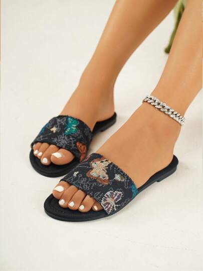 صنادل قماش للسيدات، صنادل صيفية جديدة بحزام عشوائي بتصميم تطريز فراشة ، صنادل شاطئ مبطّنة مريحة للاستخدام اليومي والعطلات