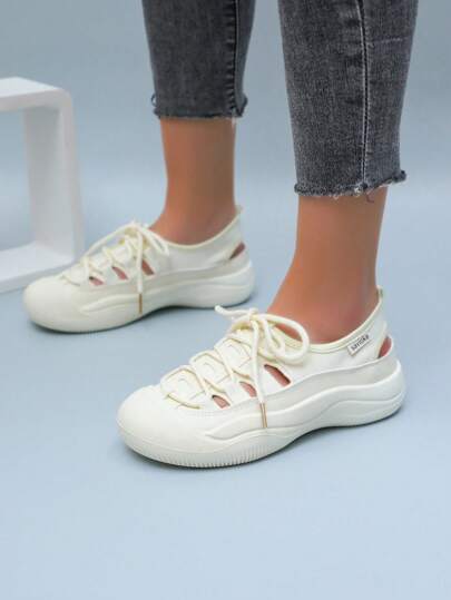 2025 أحذية جري نسائية جديدة لربيع/خريف متنفسة ناعمة الأسفل سهلة الارتداء نوع بريطاني