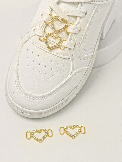 2 قطعة من الشارمات المعدنية المنقوبة الأنيقة، مزينة بالراين ستونز واللؤلؤ الصناعي، مناسبة لتزيين الأحذية والأحذية الرياضية