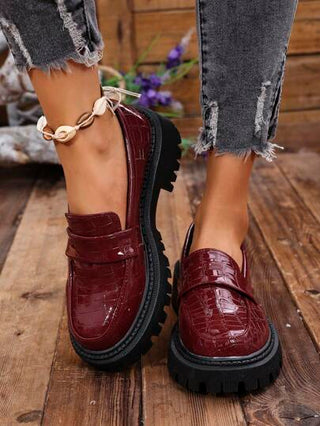 أحذية أوكسفورد حريمي حذاء نسائي جديد أكسفورد مزرعي بنمط بريطاني، مقدمة مستديرة، مصنوع من تمساح مزيف، قابل للارتداء من الخلف، حذاء رسمي للعمل، يصغر بمقاس واحد عن المقاس الحقيقي