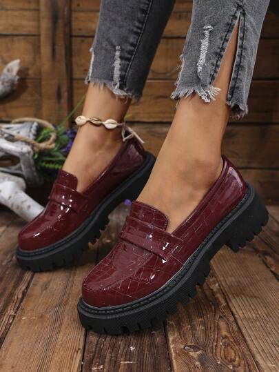 أحذية أوكسفورد حريمي حذاء نسائي جديد أكسفورد مزرعي بنمط بريطاني، مقدمة مستديرة، مصنوع من تمساح مزيف، قابل للارتداء من الخلف، حذاء رسمي للعمل، يصغر بمقاس واحد عن المقاس الحقيقي
