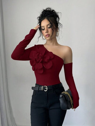 Elenzga تي شيرت طويل الأكمام مع زخرفة الكتف المائل وزهرة ثلاثية الأبعاد أنيق للنساء، للخريف/الشتاء
