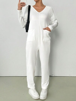 EZwear جمبسوت كاجوال أحادية اللون بأكمام طويلة وياقة على شكل حرف V مع جيوب