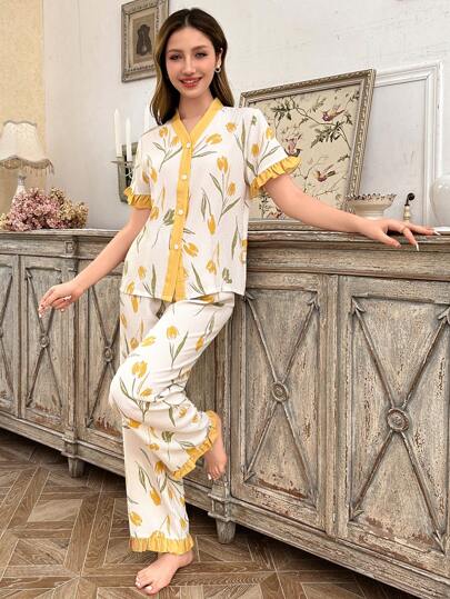 CottageSlumber مجموعة بيجامة برقبة مورّدة، أكمام قصيرة وبنطلون طويل متباين الألوان، طباعة زهرية على الكريب