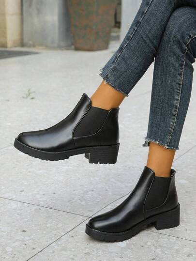 بوت الكاحل السوداء مقاس كبير للسيدات ، بوت كاجوال بكعب سميك بإضافات من الجلد والقماش ، كعب عالي ، دافئة ، للخريف / الشتاء