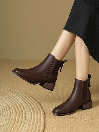 بوت أبيض قصير بكعب سميك سهل الارتداء، بوت قصير عصري للخريف والشتاء