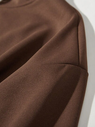 Shwiy هودي رجالي بجيوب جانبية ورسومات جرافيكية ومطبوع عليه حروف رامين عتيقة