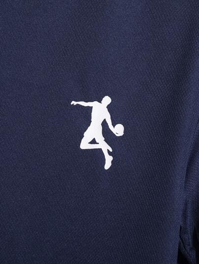 SHEIN مجموعة ملابس قصيرة الأكمام من القميص والبنطال بتصميم شريطي رياضي للأولاد الصغار 2 قطعة/مجموعة، تي شيرت عيد الحب، ملابس أطفال لعيد الحب