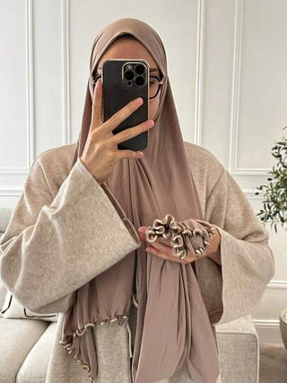 طقم تانكيني حريمي قطعة واحدة وشاح رأس نسائي من خامة الموديال الناعمة بلون ثابت بتصميم أذني، وشاح رأس محافظ بلون ثابت مناسب للاستخدام اليومي مع الملابس المحجبة والعباءات، إكسسوار حجاب ناعم