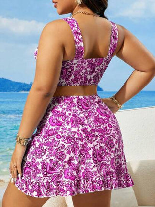 Swim Lushoire طقم سيدات ذات مقاس إضافي متكون من توب كامسول ذو طباعة عشوائية بتصميم عقدة مع شورت ذو خصر عالٍ ، وتنورة ذات حواف مُجعدة متقاطعة، مناسب للصيف والعطلات على الشاطئ، باللونين الأزرق والأبيض