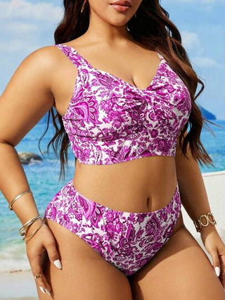 Swim Lushoire طقم سيدات ذات مقاس إضافي متكون من توب كامسول ذو طباعة عشوائية بتصميم عقدة مع شورت ذو خصر عالٍ ، وتنورة ذات حواف مُجعدة متقاطعة، مناسب للصيف والعطلات على الشاطئ، باللونين الأزرق والأبيض