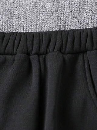 ملابس رياضية أطفال بدلة رياضية صديقة للطقس الدافئ من قماش الفليس الناعم لأطفال من سن 4-7 سنوات، ملائمة للعطلات وأعياد الميلاد والارتداء اليومي في فصول الخريف والربيع والشتاء والارتداء المنزلي، تتكون من معطف وسروال طويل الأكمام