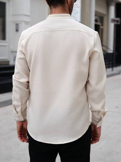 Manfinity Homme قميص رجالي كاجوال أحادي اللون، موضة بسيطة للارتداء اليومي