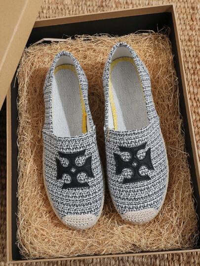 أحذية كانفاس كاجوال بدون كعب موديل ربيع 2025 ، شبشب فلات عصري شامل للنساء باللونين الأسود والبيج