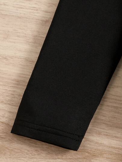 SHEIN مجموعة (2) تي شيرت تي شيرت رقبة عالية مزين بطباعة غوثية للصبي المراهق