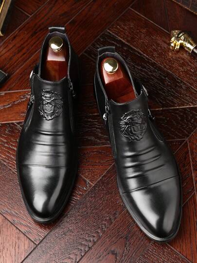 بوت الكاحل للرجال، تصميم مذهب بالنقش على شكل أسد، مزينة بسوستة وإبزيم، بوت رسمية للأعمال والملابس الكاجوال