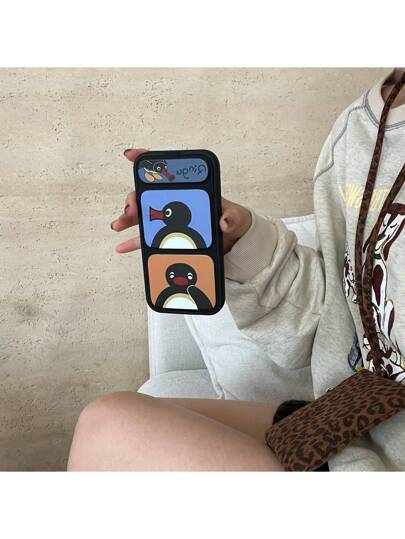 حافظة هاتف مزودة بحامل قابل للطي ومغناطيسي بتصميمي الدب والبطريق لهواتف آيفون 16 برو ماكس/15 برو ماكس/14 برو/13