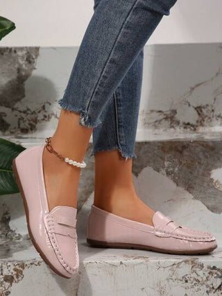 أحذية نسائية مسطحة بتصميم الجزمة مريحة، مقاسات كبيرة، سطح مرآة، لون أحادي، مرنة، مناسبة لجميع الفصول، تصميم بسيط، من البوليوريثان الأعلى، بطانة قماشية، وأسفل من مطاط TPR، بدون تقشير، يمكن غسلها باليد أو التنظيف الجاف المهني