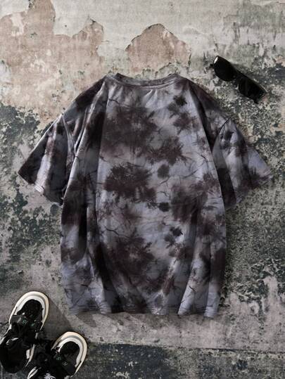 BATMAN X SHEIN 85th تي شيرت تي شيرت فضفاض بطباعة صبغ التايد لأسلوب الشارع الكاجوال للأولاد المراهقين، مناسب لجميع الفصول