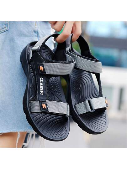 صنادل رياضية خارجية للرجال - صيفية عصرية مريحة قابلة للتنفس بنظام خطاف وحلقة - وحدة سفلية مضادة للانزلاق بنمط حرفي ثنائي اللون مصنوعة من خامة EVA، مقاس كبير خفيفة الوزن - مناسبة للشاطئ والمياه والقيادة والتنزه، أحذية كاجوال سوداء